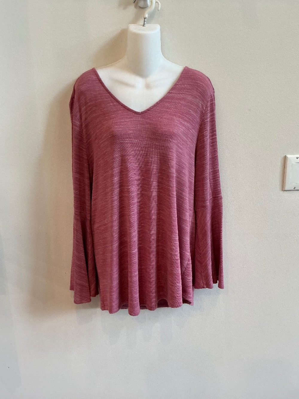 XL super soft vneck with tie back